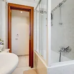 Karolina's Home, 2-bdr At Vatican *