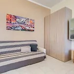 Karolina's Home, 2-bdr At Vatican Apartment *
