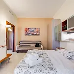 Karolina's Home, 2-bdr At Vatican *