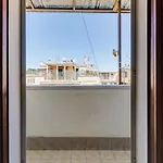 Karolina's Home, 2-bdr At Vatican *