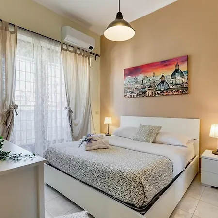 アパート Karolina's Home, 2-bdr At Vatican *
