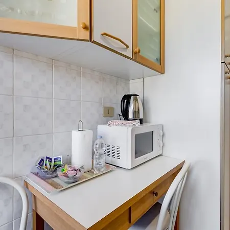 Karolina's Home, 2-bdr At Vatican Apartamento